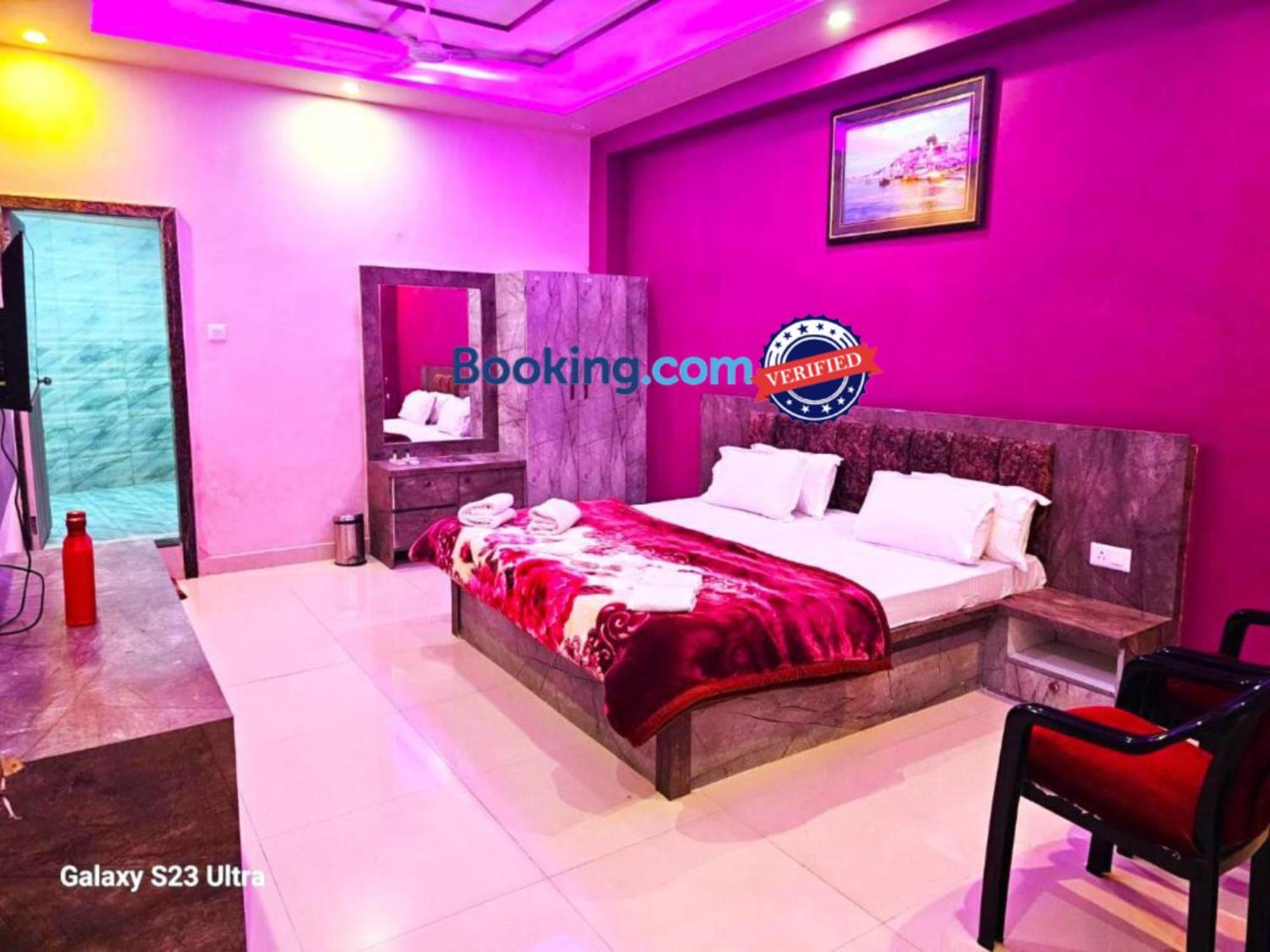 Kashi Raj Ghat Hotel 3*